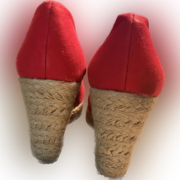 Ladies BCBGenetation wedges… size 10 - Picture 2 of 3